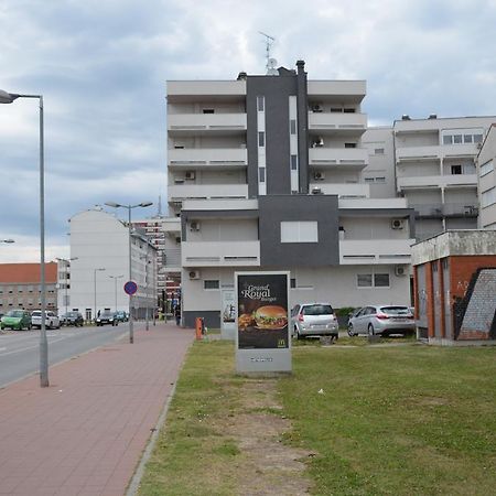 Apartment Viktor,Parking Osijek Cameră foto